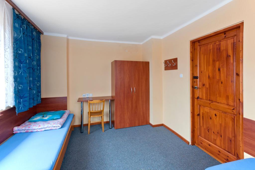 Dom Narciarza Apartman Szczyrk Szoba fotó
